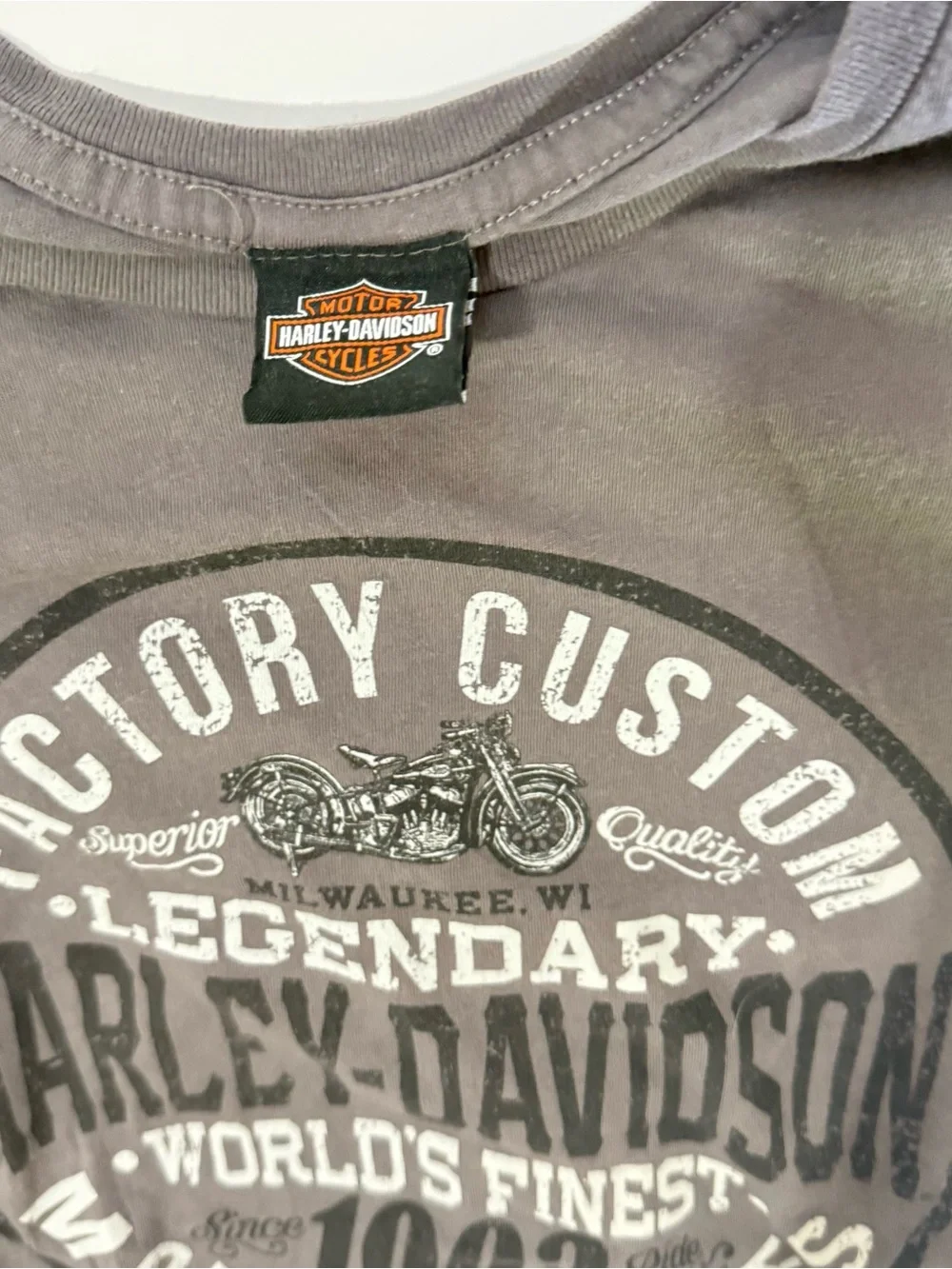 Harley-Davidson Gray Short-Sleeve Tee with Circular Factory Custom‎ Logo